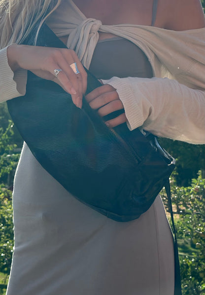 Sort, Crossbody-taske