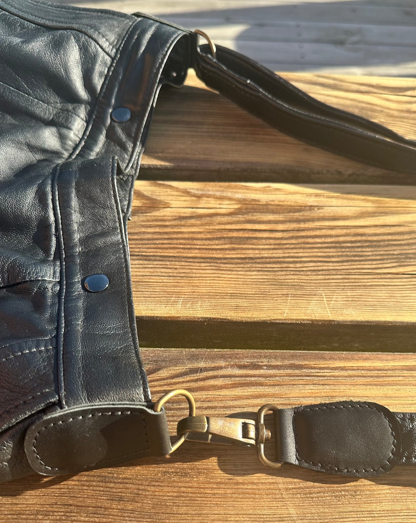 Taske, sort med smarte sidelommer